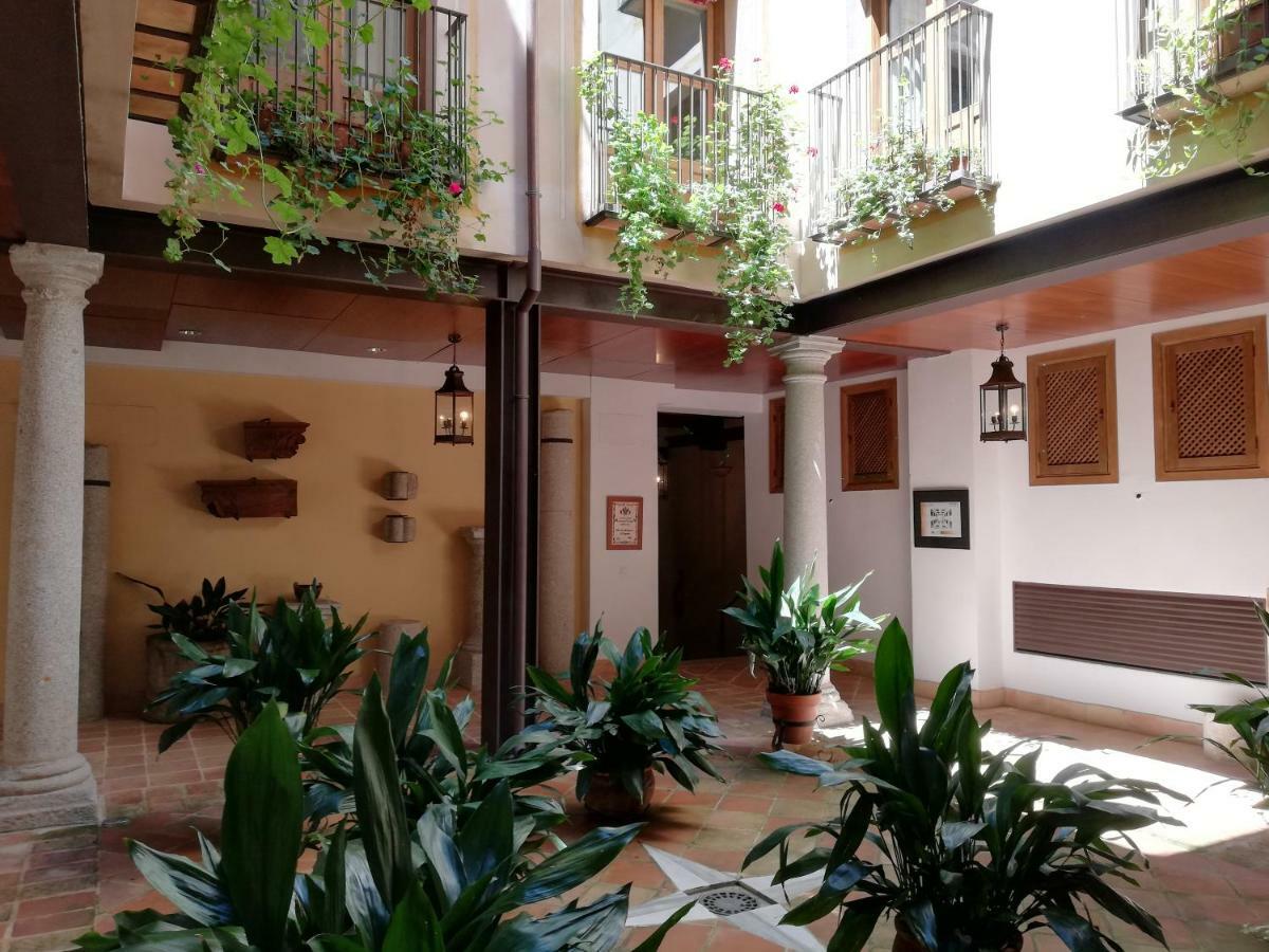Apartamentos Nuncio Viejo Toledo Exterior photo